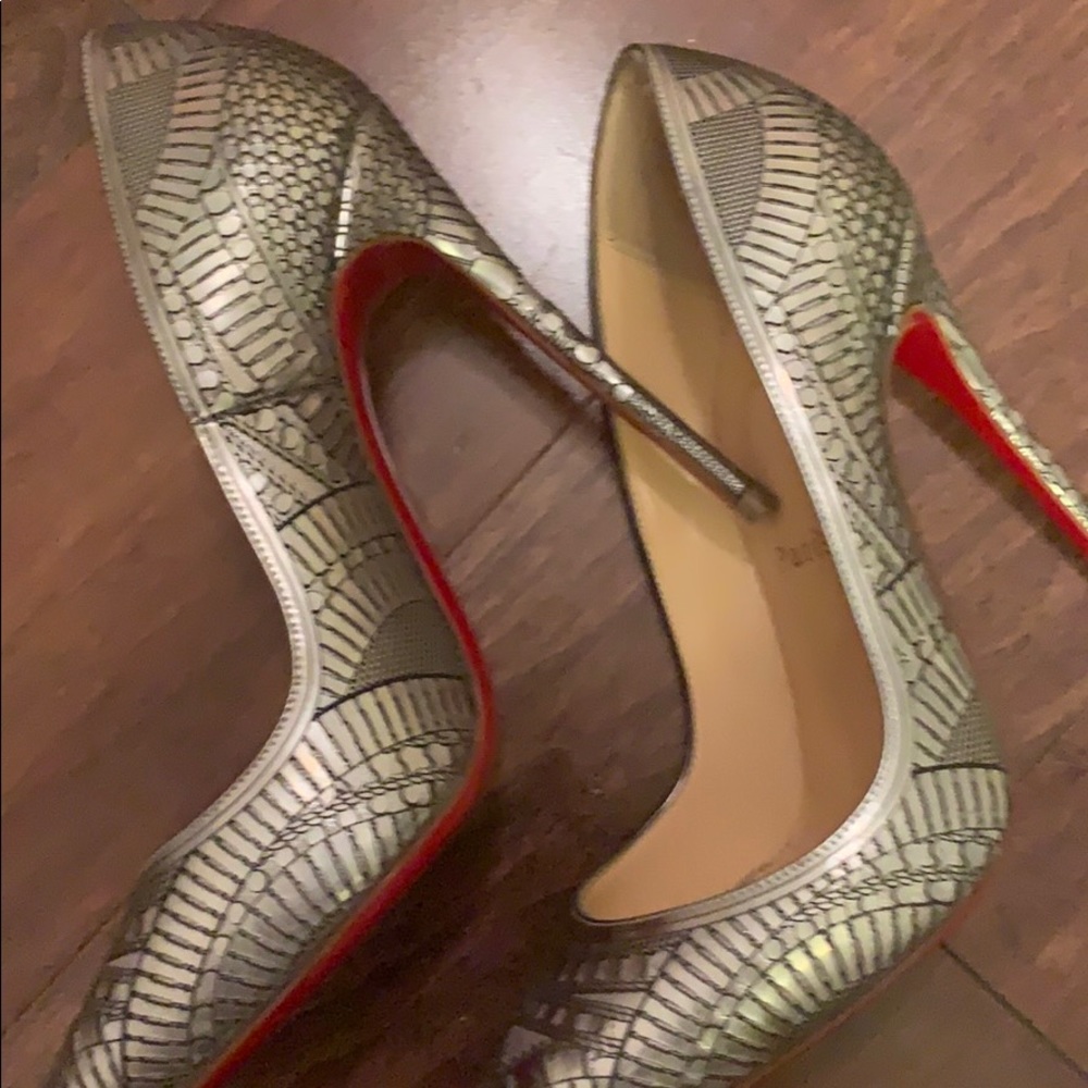 Shoes - Picture 5 of 5